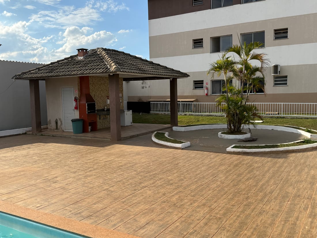 Apartamento de 2 quartos em condomínio com lazer completo — foto 1 (Cidade Ocidental)