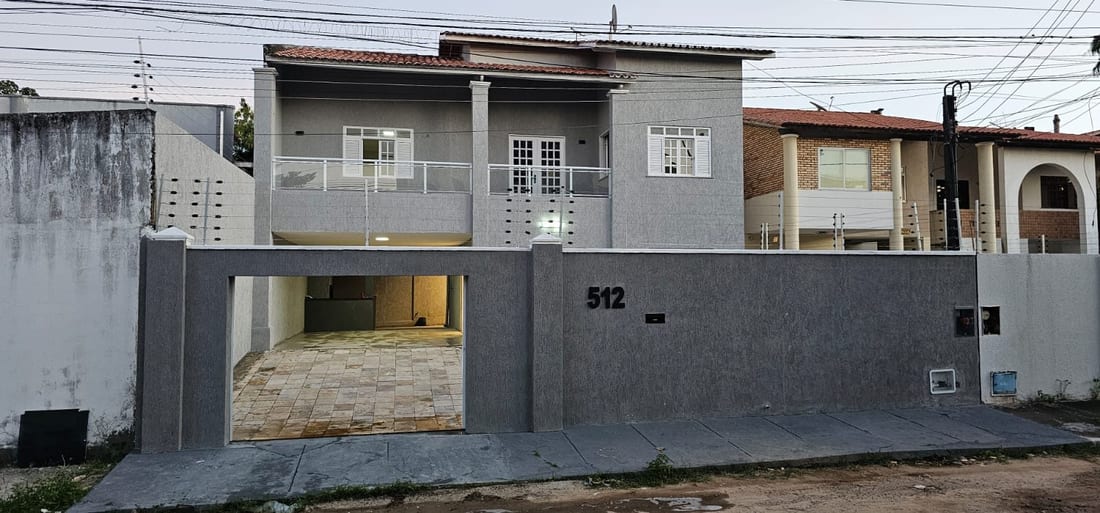 Casa na Sapiranga, 5 quartos, sendo 3 suítes, 213 m² - Fortaleza -CE — foto 1 (Fortaleza)